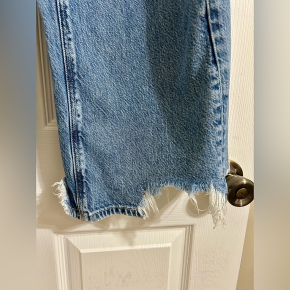 American Eagle: Dreamy Drape Super-High Waisted Wide-Leg Jeans (2 Regular) - Picture 2 of 8